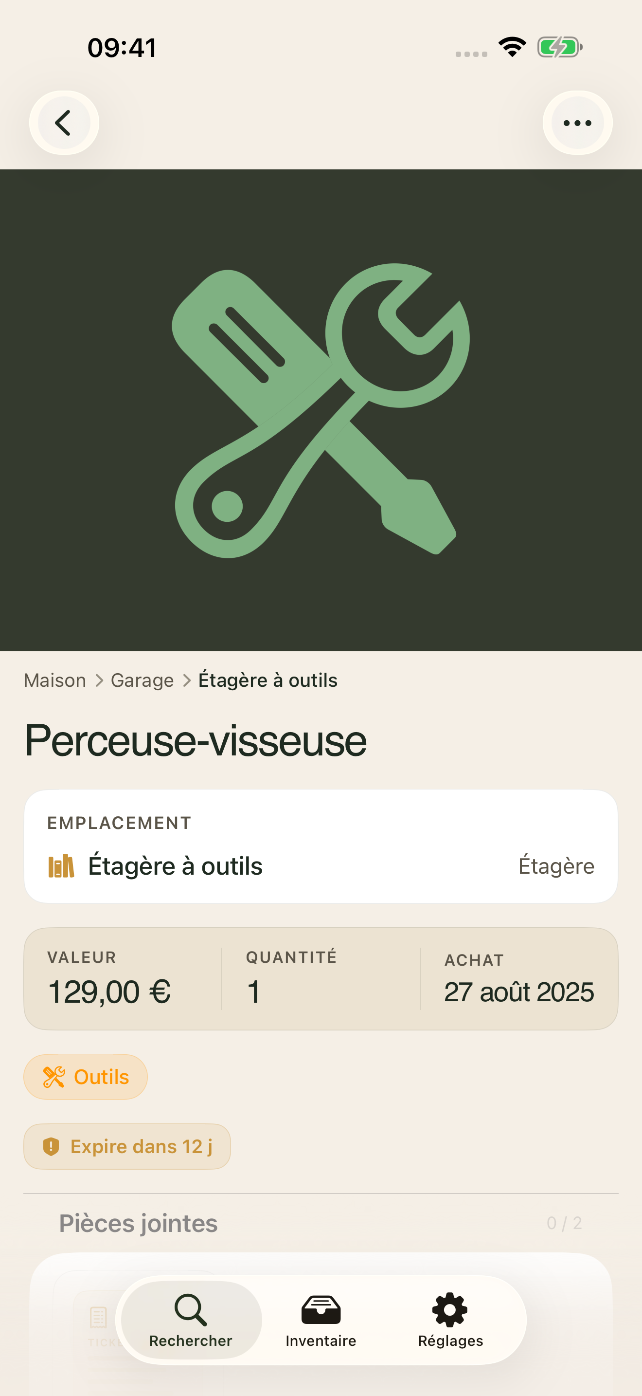 mnemia sur iPhone, un objet avec sa valeur, sa garantie et ses pièces jointes