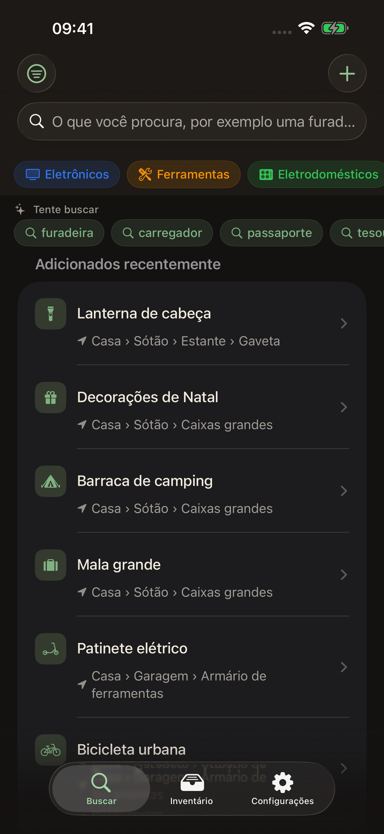 mnemia no iPhone, a aba Buscar com sugestões e objetos adicionados recentemente
